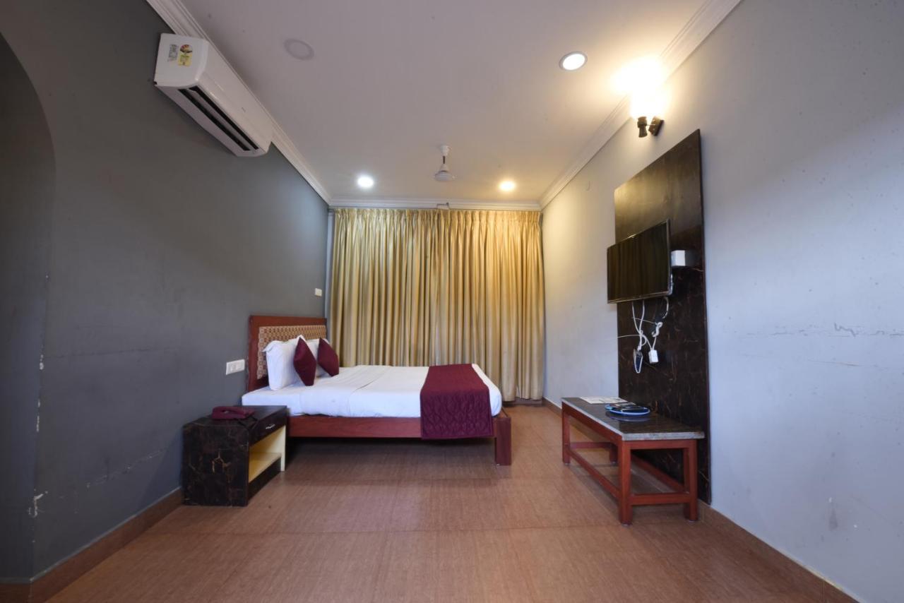 King Park Hotel Puducherry Zewnętrze zdjęcie