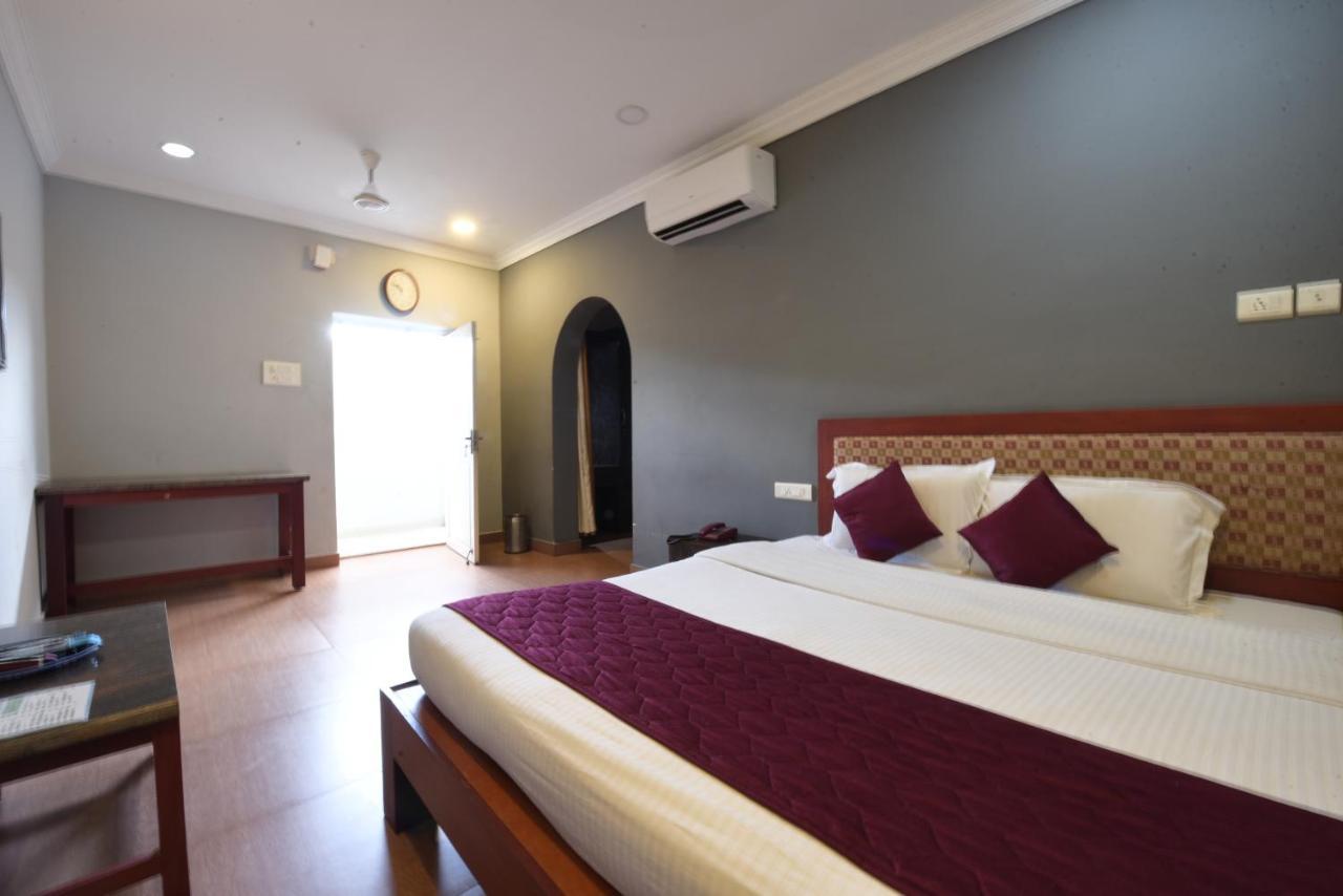 King Park Hotel Puducherry Zewnętrze zdjęcie