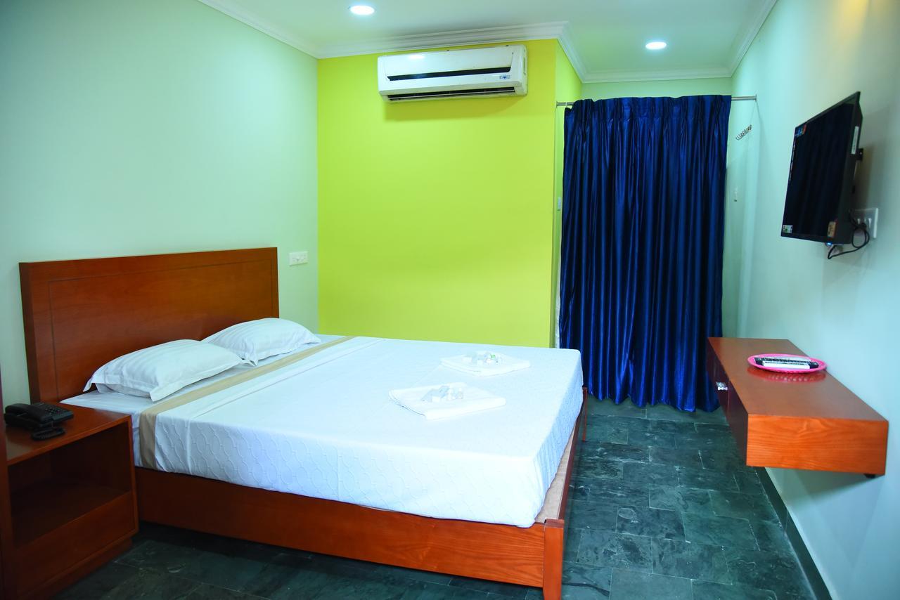 King Park Hotel Puducherry Zewnętrze zdjęcie