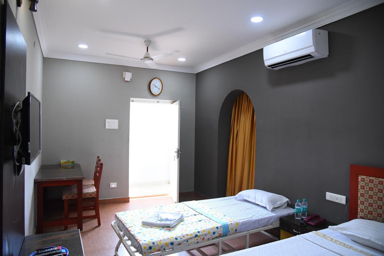 King Park Hotel Puducherry Zewnętrze zdjęcie
